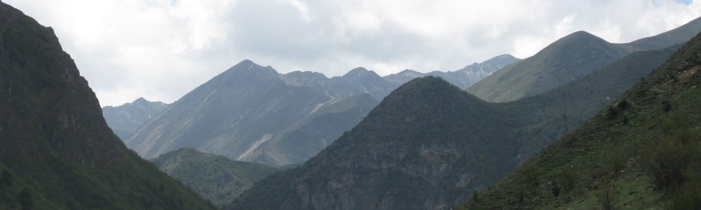 jomolhari dodena trek