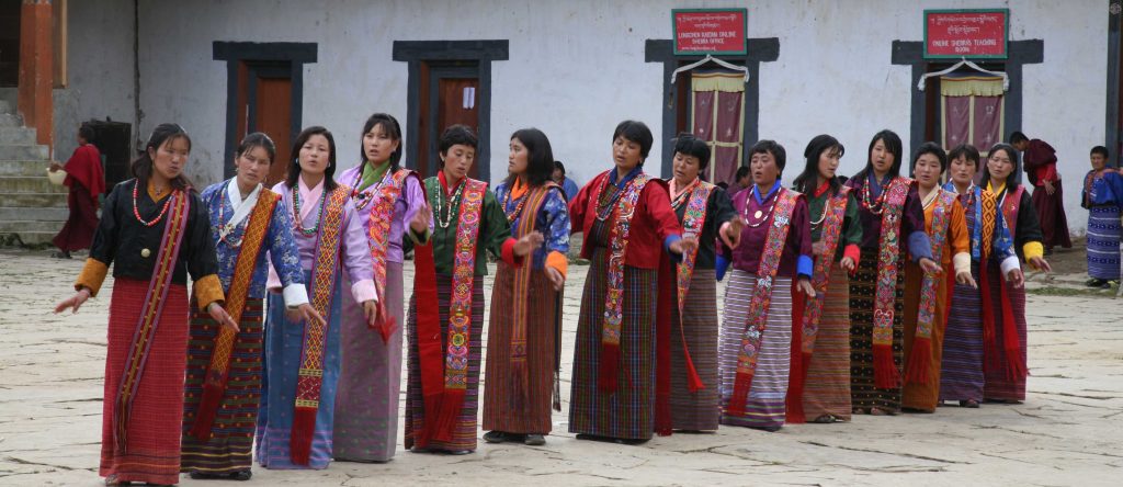 areal valley hopping luxury bhutan tour